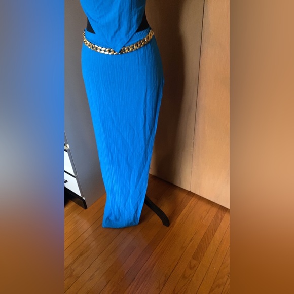 Top and skirt two piece - Picture 2 of 5